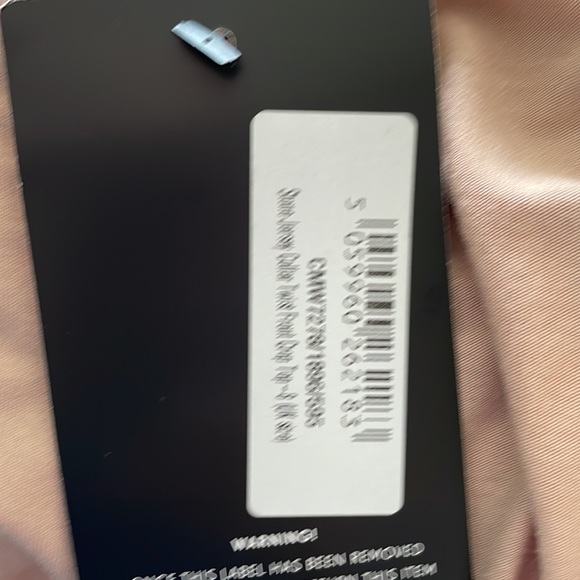 NWT Pretty Little Thing Collar Twist Crop Top - Picture 8 of 8